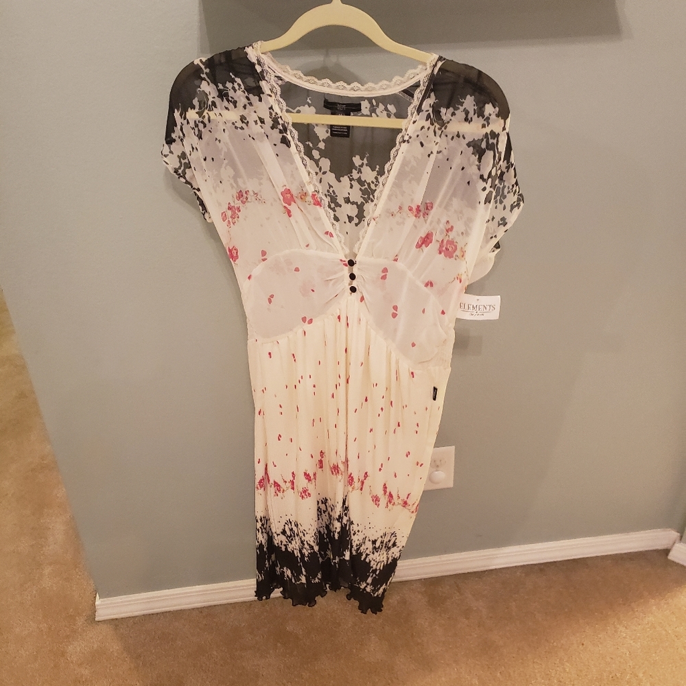 Beautiful, feminine dress